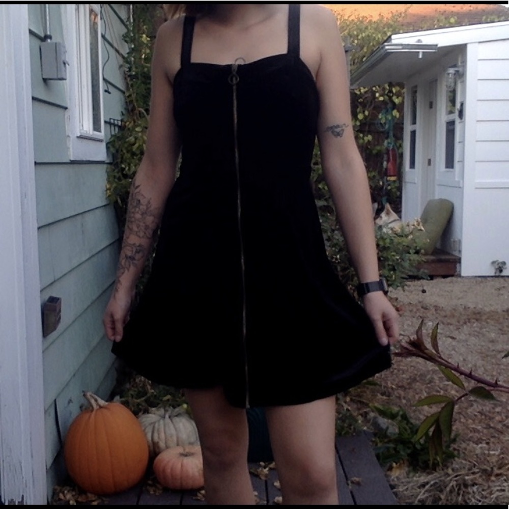 Black Velvet Dress 🖤